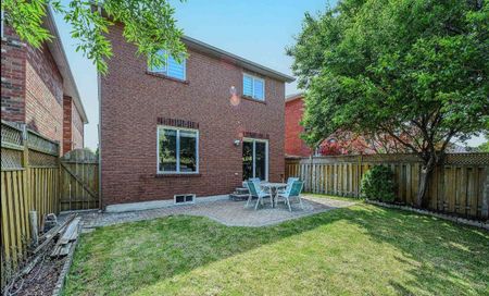 For Lease - 5847 Sidmouth Street, Mississauga, Ontario - Photo 3