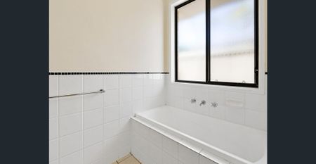 Spacious Family Home - Photo 5