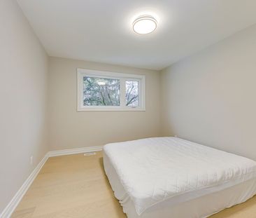 For Lease - 2420 Raymore Drive, Burlington, Ontario - Photo 6