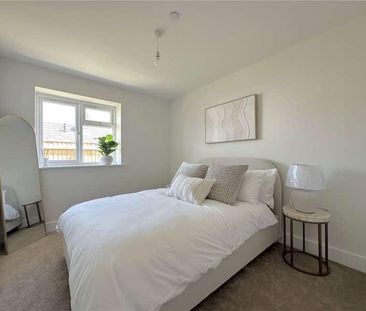 Ridgeway, West Parley, Ferndown, Dorset, BH22 - Photo 6