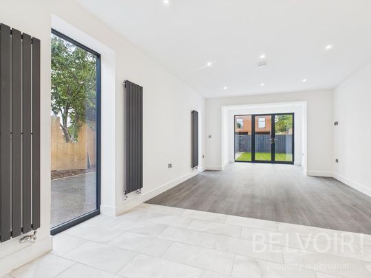 3 bedroom semi-detached house to rent - Photo 1