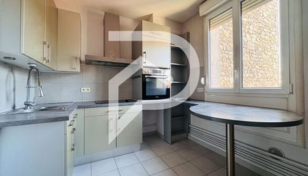 Appartement 5 pièces 93m2 REIMS 1 056 euros - Photo 2