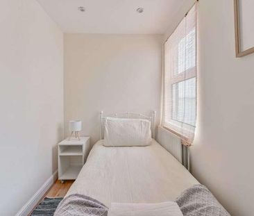 Falcon Road, Clapham Junction, SW11 - Photo 2