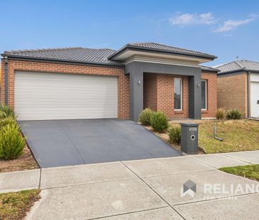 31 Grassbird Drive, Point Cook, Vic 3030 - Photo 2