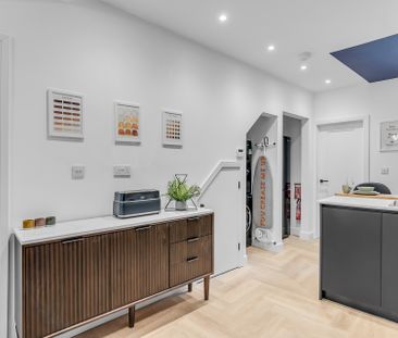 6 bedroom house to rent Hitchin Road, Luton, LU2 - Photo 2