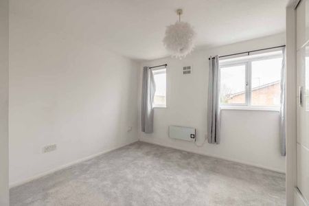 1 bed terraced house to rent in Penn Road, Datchet, SL3 - Photo 5