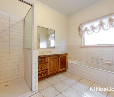 1A Menin Road, NUNAWADING - Photo 3