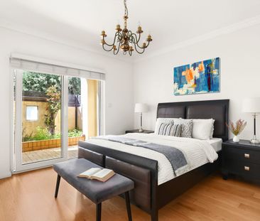 Elevated Elegance with Breathtaking Harbour-to-City Views - Photo 2