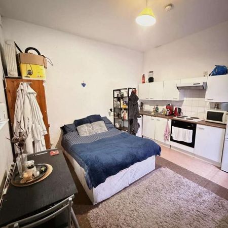 Victoria Road, London, N4 - Photo 4