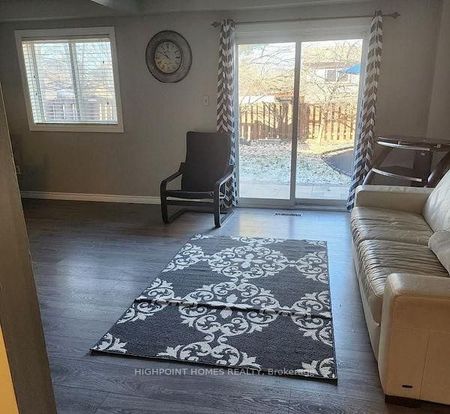 For Lease - 18 Valley Stream Drive, Toronto, Ontario - Photo 2