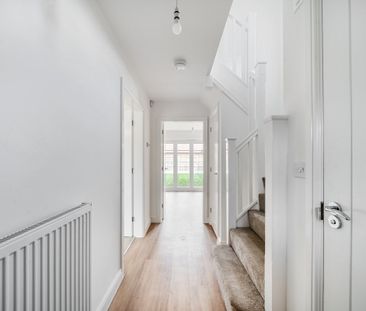 Old Manor End - Photo 5