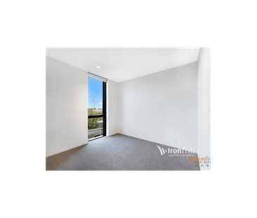 FRIST CLASS LOCATION !!! TAKE A LOOK INSIDE! - Photo 1