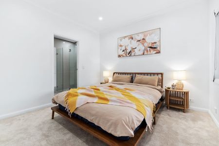 Beautiful home in a prized peninsula setting - Photo 3