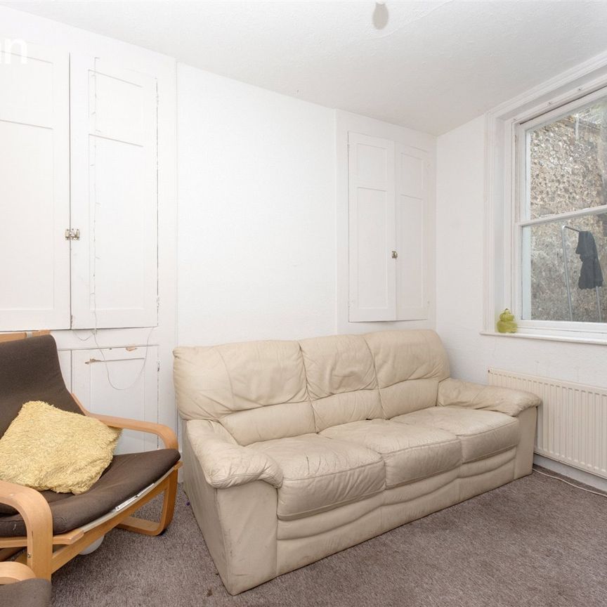 5 bedroom house to rent - Photo 1