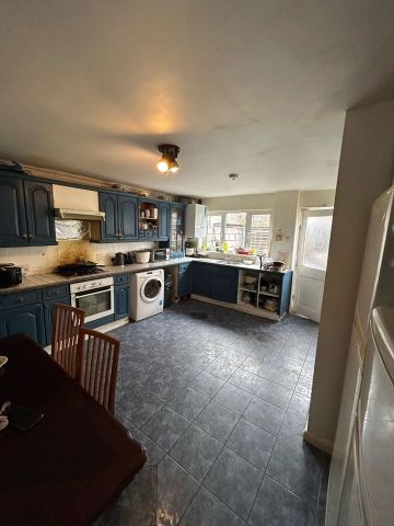 Room in a Shared House, Clifford Road, E16 - Photo 4