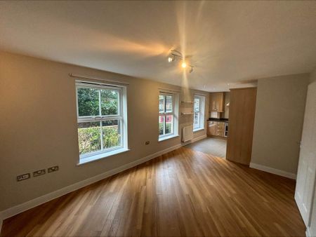 2 bedroom apartment to rent - Photo 2