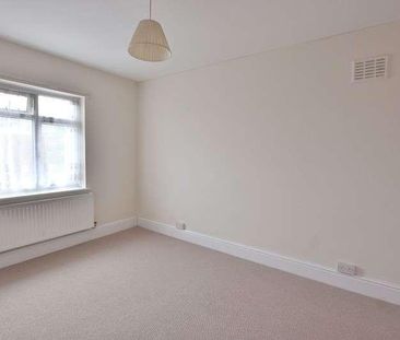 Old Park Road, London, Greater London, N13 - Photo 3