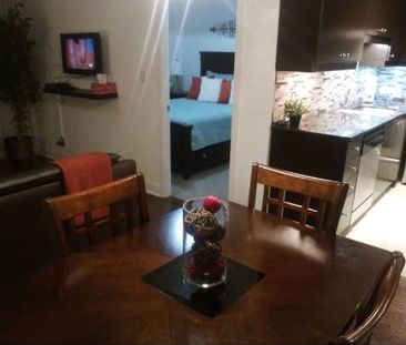 Beautiful and furnished 1 bedroom 1 bathroom - Photo 1