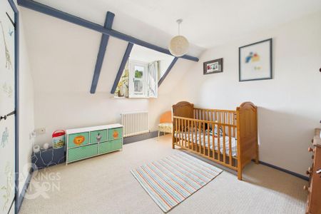 5 bedroom detached house to rent - Photo 4