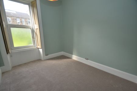 2 bed flat to rent in Hampden Terrace, Glasgow, G42 - Photo 5