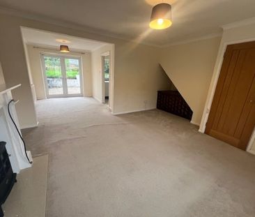 Oakridge, Cardiff, Thornhill - Photo 4