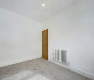 Flat to rent on - Photo 5