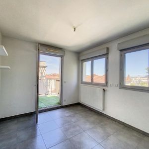 Villeurbanne : En étage élevé T2 avec balcon et garage - Photo 3