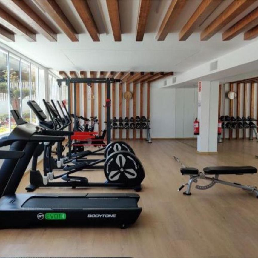 Piso de alquiler en Avenida República Argentina, 6, Playa Poniente - Photo 1