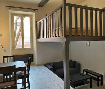 F2 MEUBLE 1ER ETAGE CENTRE VILLE ORANGE, - Photo 1