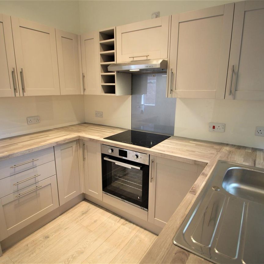 5 bedroom terraced house to rent - Photo 1