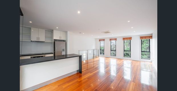 Spacious, Light-Filled & Perfectly Positioned - Photo 1