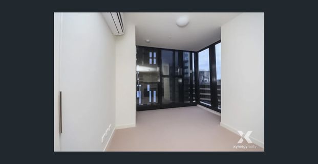 Stylish 1-Bedroom Apartment in the Heart of Melbourne CBD - Photo 1