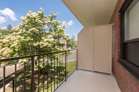 55 Eccleston Drive - Photo 3