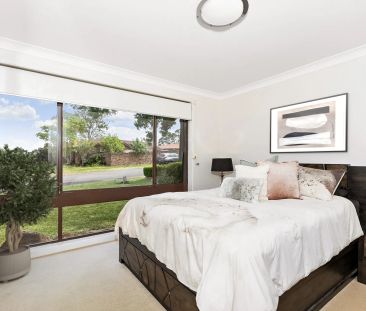 MODERN 3 BEDROOM HOME - Photo 5