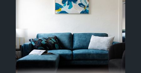 FULLY FURNISHED - CONTACT AGENT FOR AVAILABILITY - Photo 2