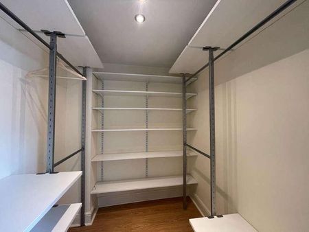 Comer Crescent, Southall, UB2 - Photo 2