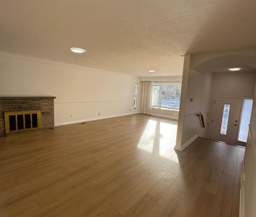 For Lease - 81 Wayne Avenue, Toronto, Ontario - Photo 6