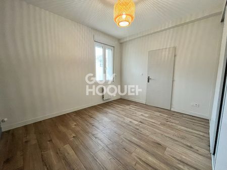 LOCATION T3 93 m2 au sol (66 m² carrez) à DECINES secteur Canal - Photo 2