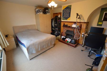 3 bedroom semi-detached house to rent - Photo 3