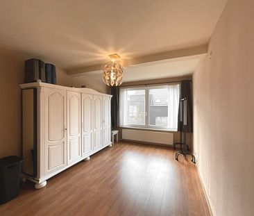 Appartement met garage dichtbij het centrum van Melsele - Foto 1