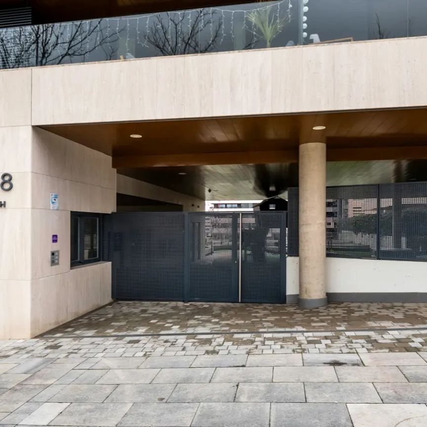 Bright, spacious and well laid out in a privileged location - Foto 1