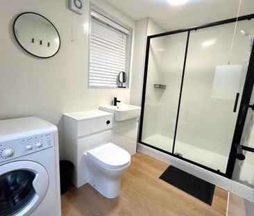 Court Road, Grangetown, CARDIFF - Photo 3