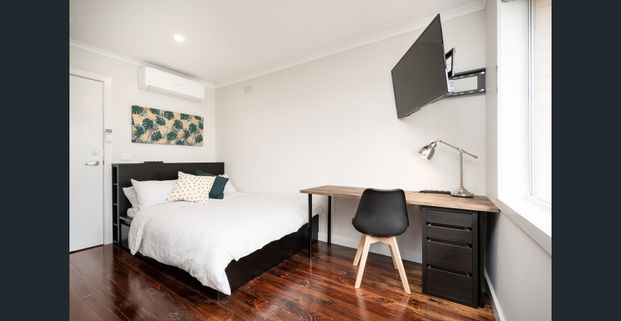 Want a touch of luxury? With all Utilities and Unlimited WiFi Included? Just step in and enjoy the lifestyle! - Photo 1