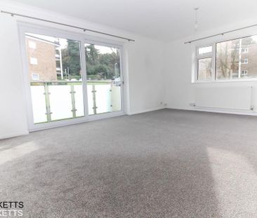 2 bedroom flat to rent - Photo 3