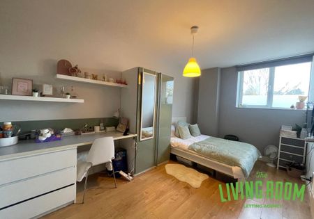 6 bedroom flat to rent - Photo 4