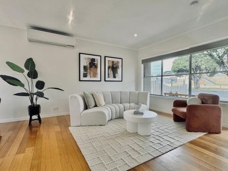 Stylish Living, Outstanding Entertaining - Photo 3