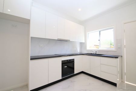 Brand New Two Bedroom Granny Flat with Water Included - Photo 5