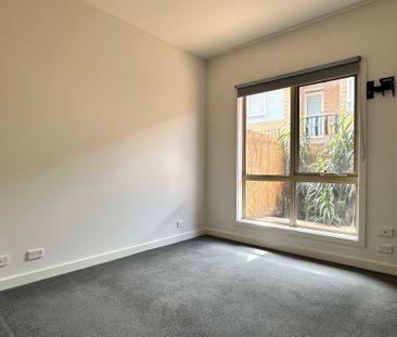 4 / 1214 Dandenong Road, MURRUMBEENA - Photo 2