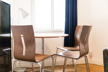 Blenheim Walk, Hyde Park, Leeds - Photo 4