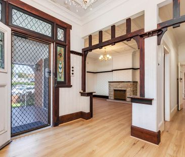 A HOME WITH CHARACTER & CHARM - Photo 5